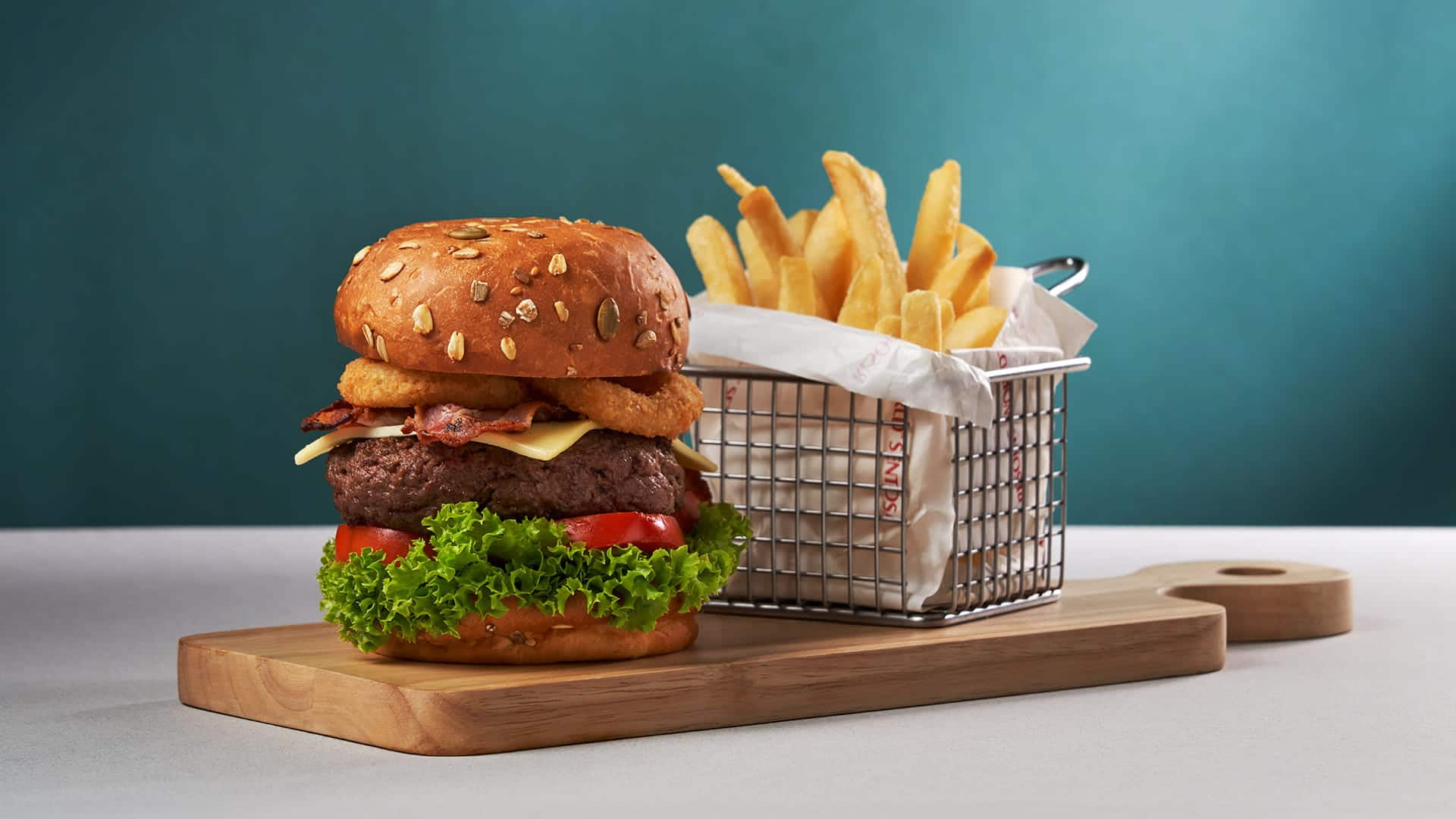 rws-fnb-ora-lounge-burger